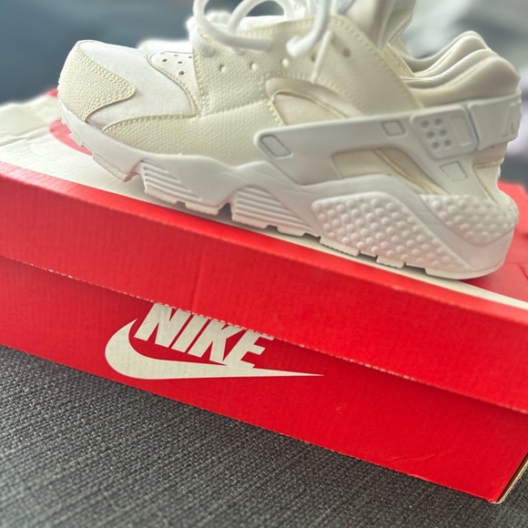 Nike Huarache Women’s Size 6US - Picture 6 of 7